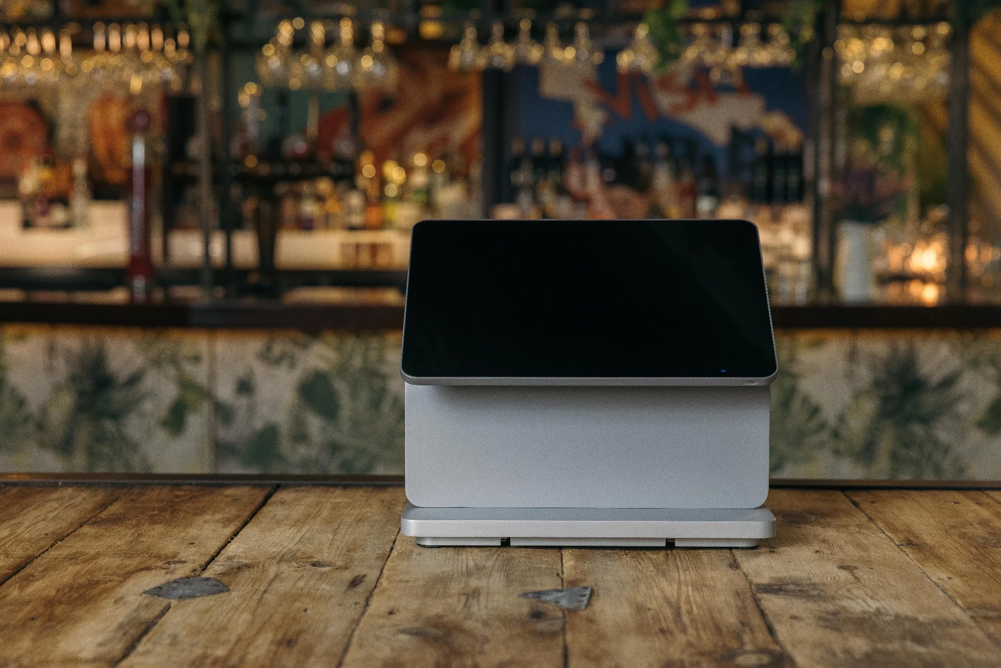 Simphony Point of Sale Food and Beverage Technology in the Cloud brochure cover